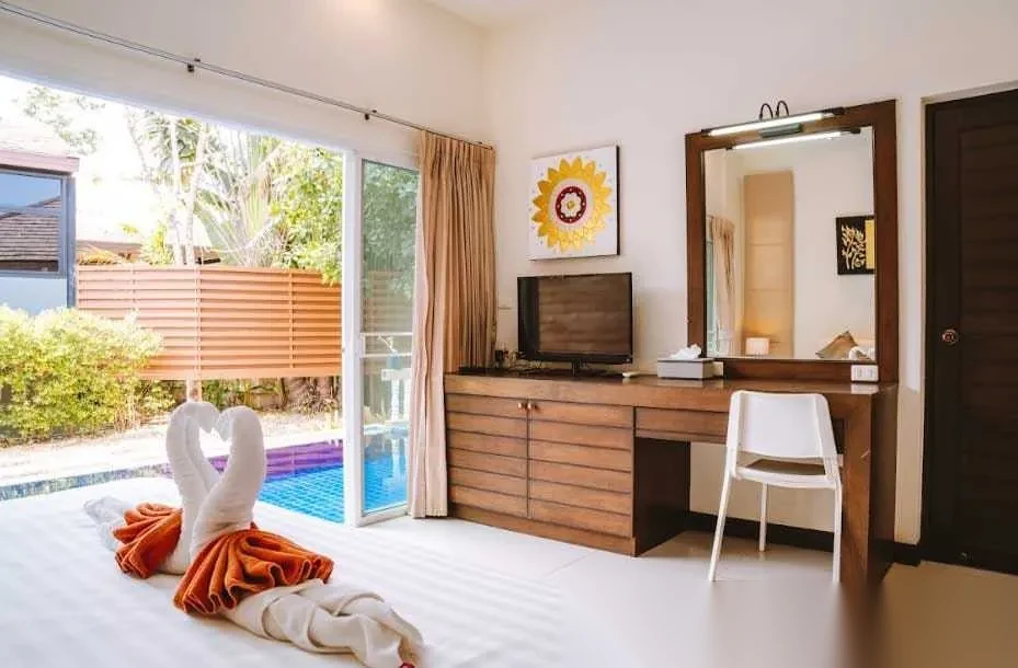 2 Bedroom Villa for rent at Layan Tara complex · Thep Krasattri · Pool View — photo 10