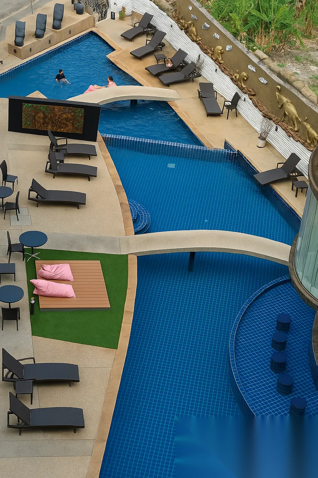 2 Bedroom Apartment for sale at Bayshore Oceanview Condominium complex · Patong · Sea View — photo 32