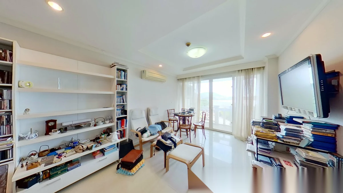 1 Bedroom Apartment for rent at Heritage Suites complex · Kathu · Pool View — photo 2