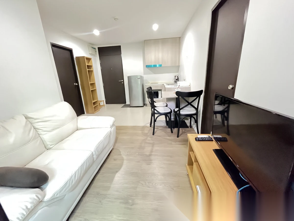 2 Bedroom Apartment for rent at Centrio complex · Wichit · Pool View — photo 6