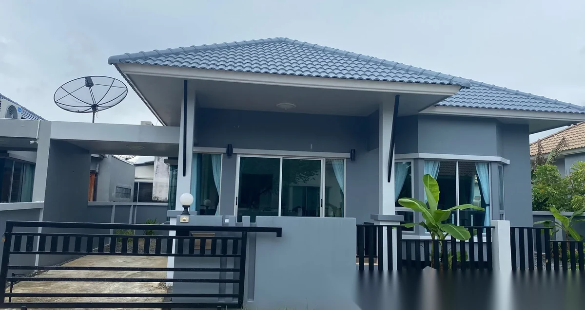 2 Bedroom Townhouse for rent at Prime Place Phuket-Victory Monument complex · Si Sunthon · Garden View — photo 2