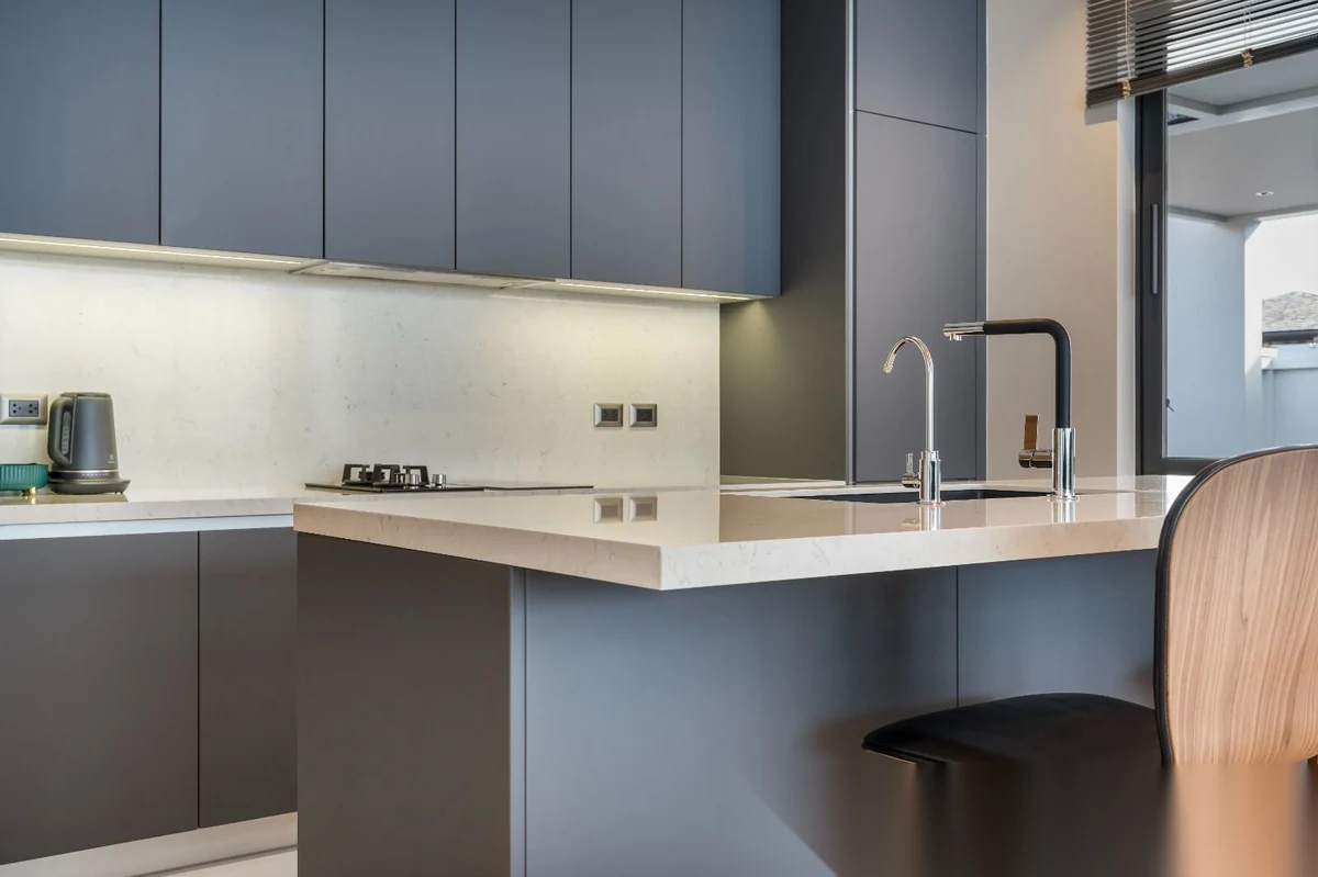 Вилла 3BR в комплексе Botanica Modern Loft · Си Сунтон · Вид на бассейн — фото 3
