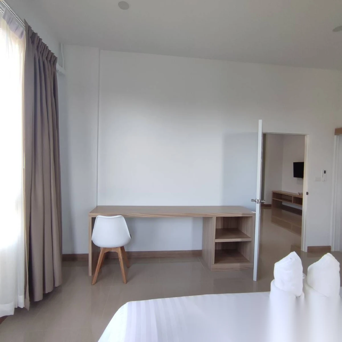 Апартаменты 1BR в ЖК Baan Sai Yuan Residence · Раваи · Вид на бассейн — фото 4