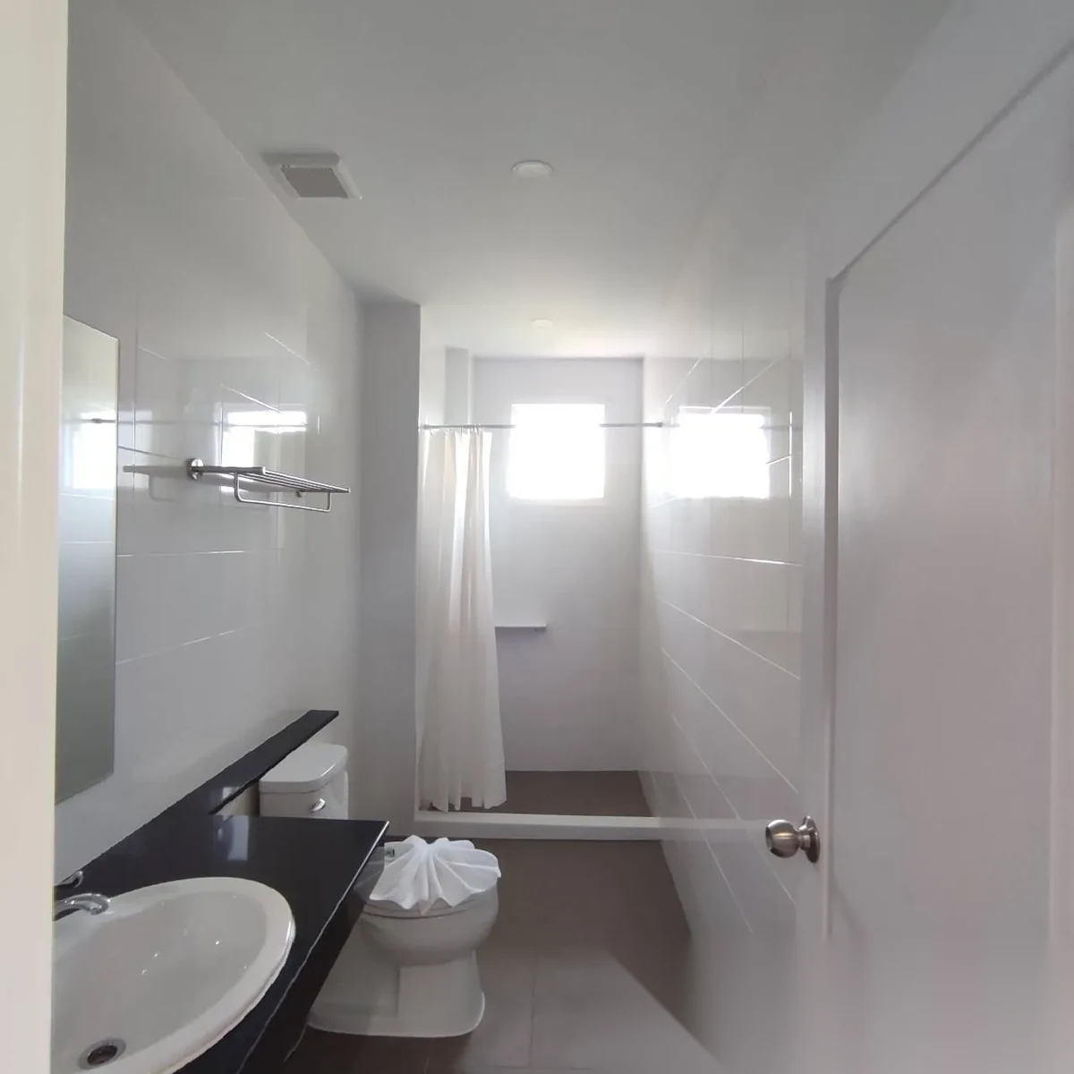 Апартаменты 1BR в ЖК Baan Sai Yuan Residence · Раваи · Вид на бассейн — фото 7