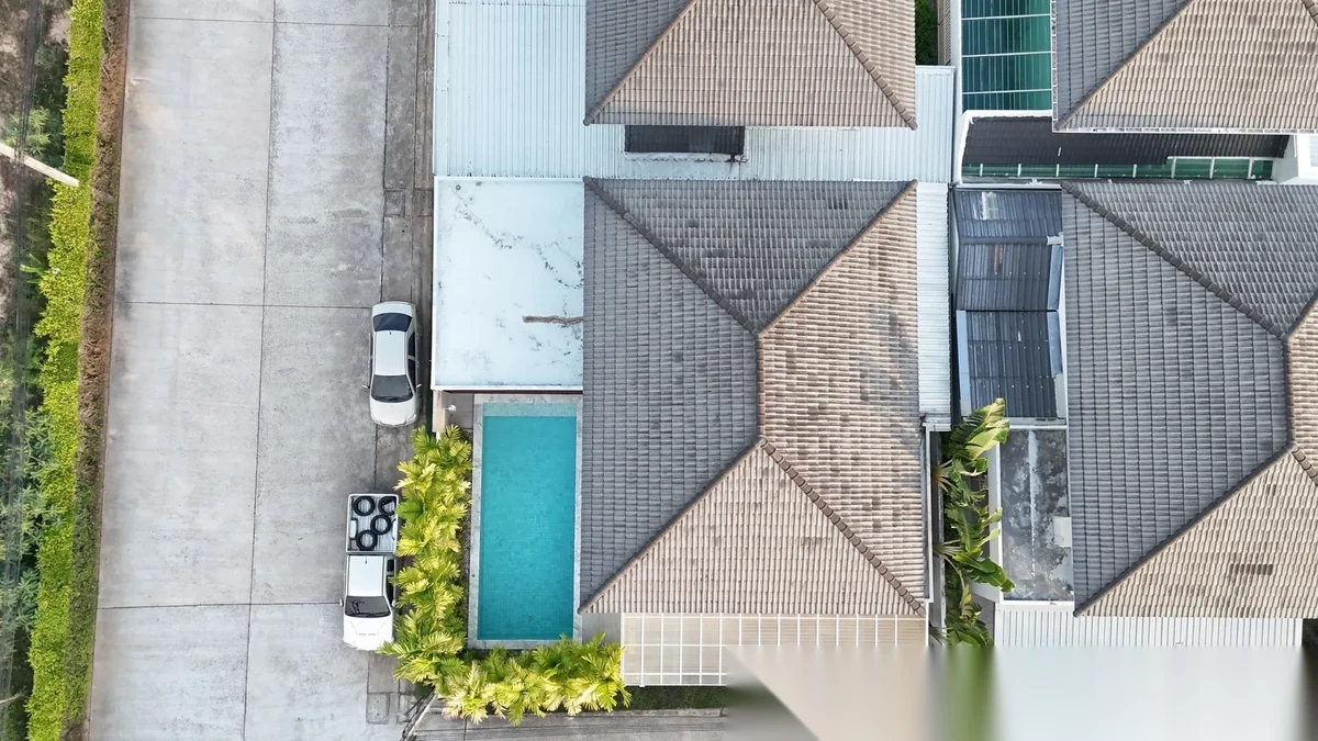 Вилла 4BR в комплексе The First Phuket · Пхукет-таун · Вид на бассейн — фото 28