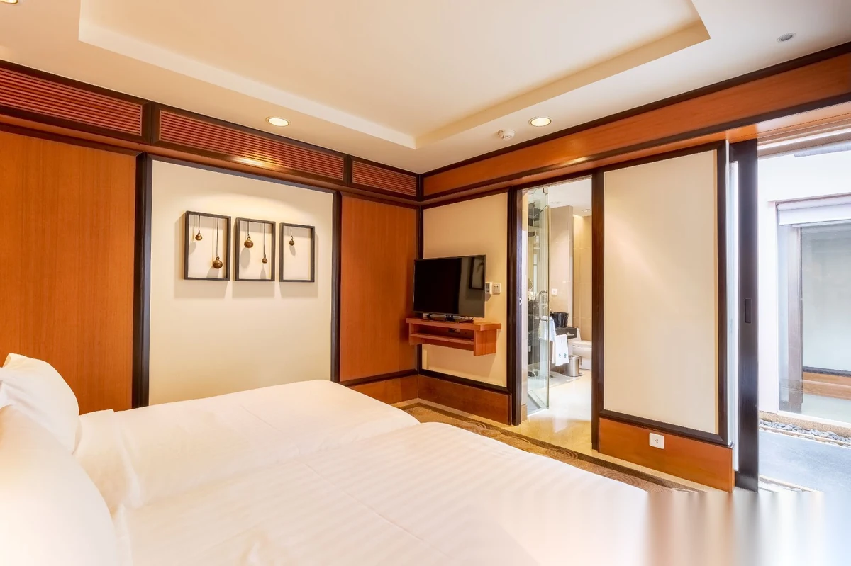 2 Bedroom Villa for sale at Banyan Tree complex · Choeng Thale · Pool View — photo 23