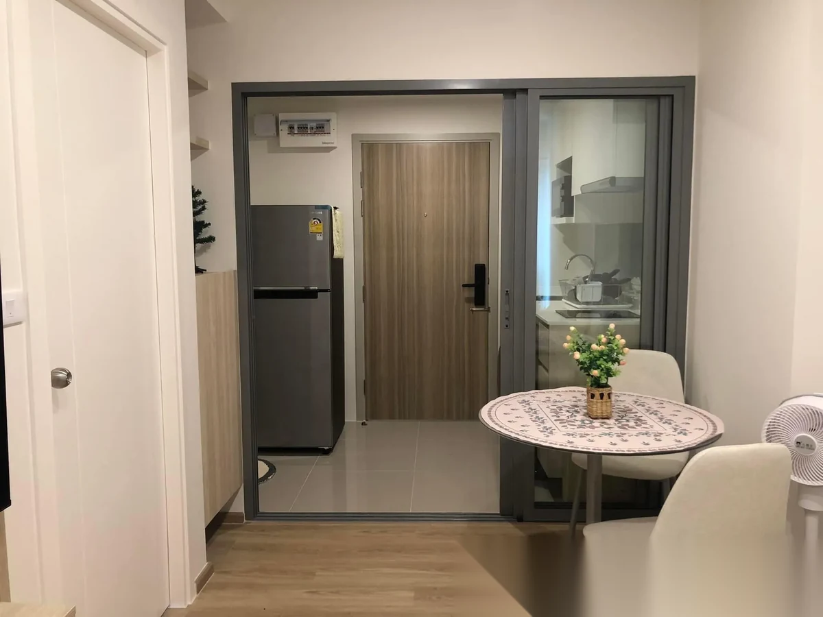 Апартаменты 1BR в ЖК Phyll Phuket by Central Pattana · Вичит · Выход к бассейну — фото 2