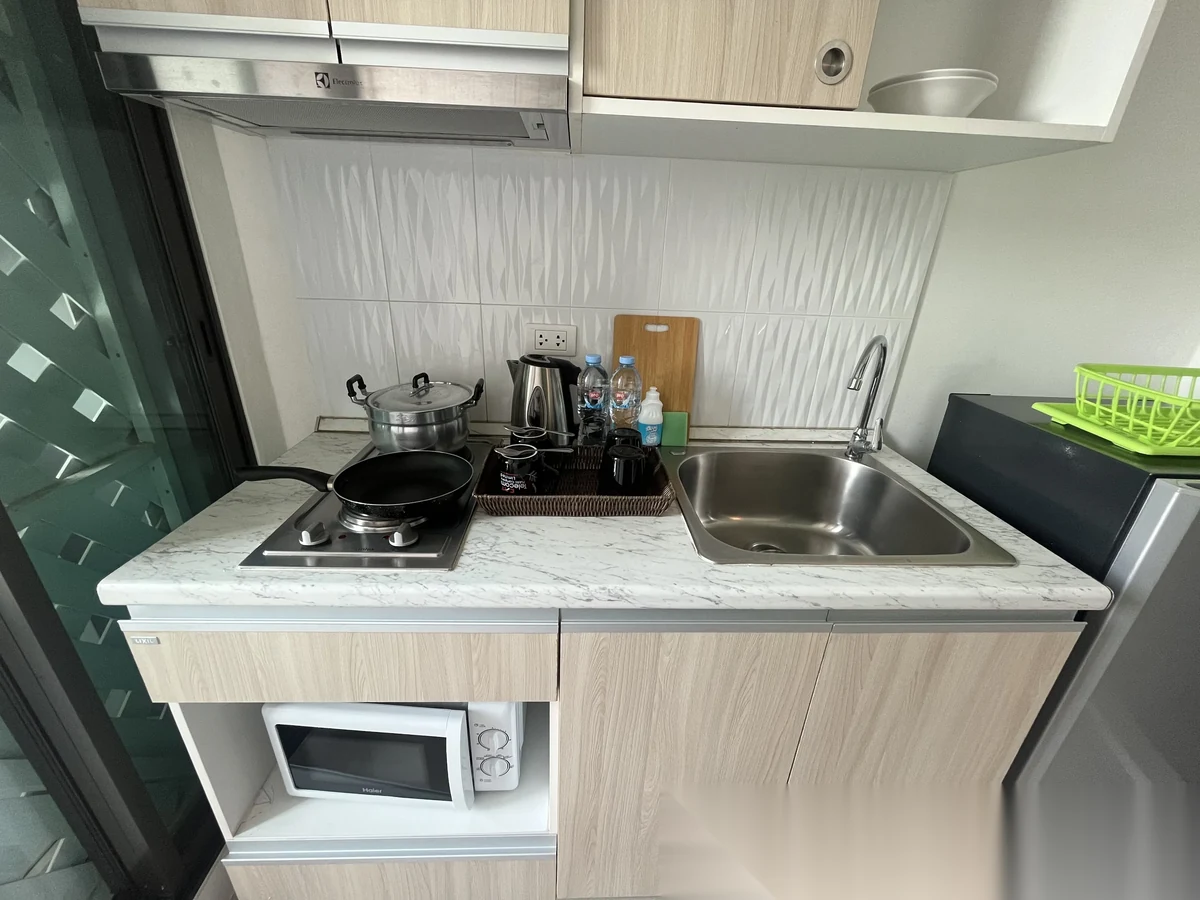 1 Bedroom Apartment for rent at Connext complex · Phuket Town · Pool View — photo 3