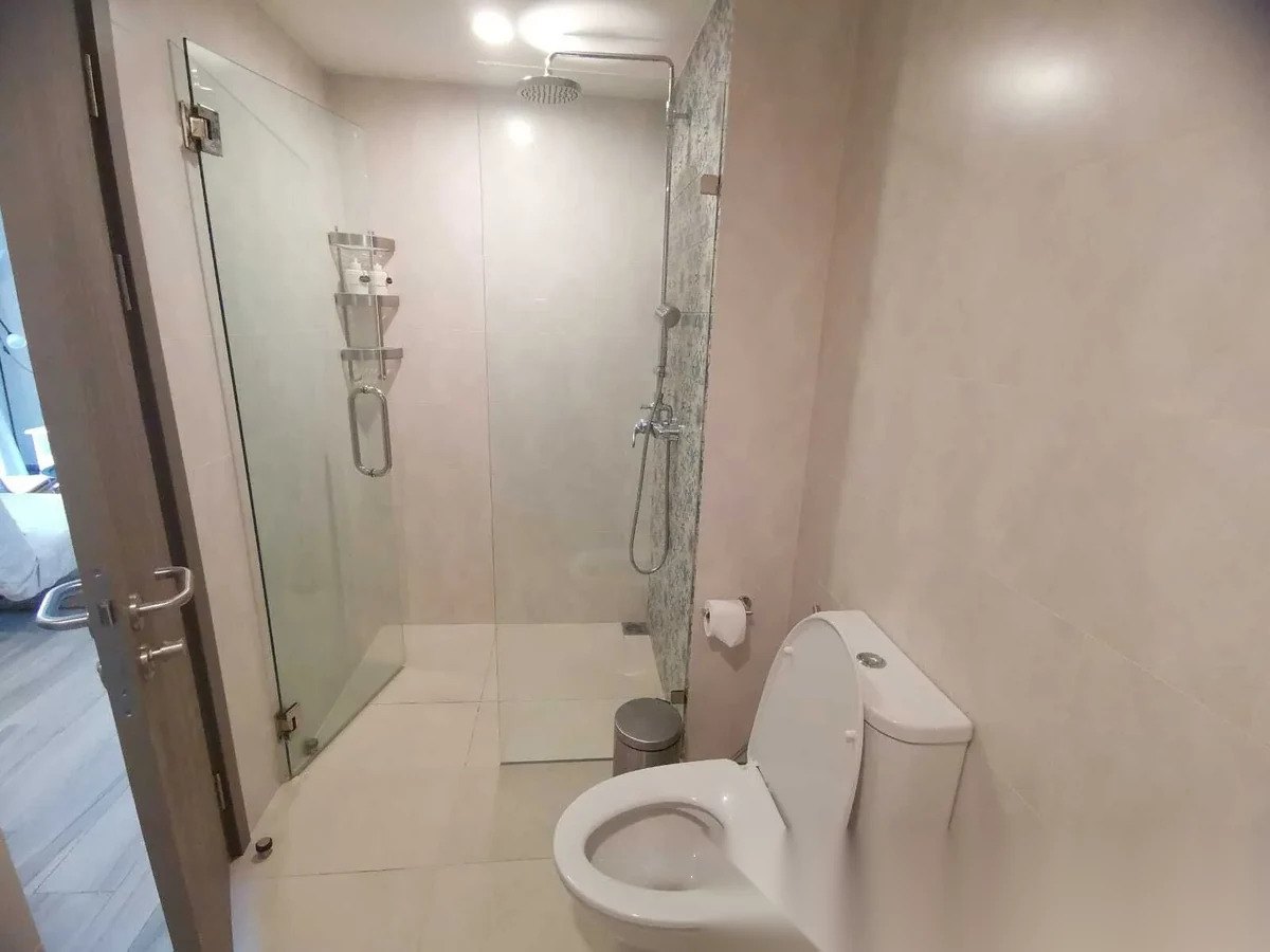 Апартаменты 1BR в ЖК The Title Residencies · Саку · Вид на бассейн — фото 5