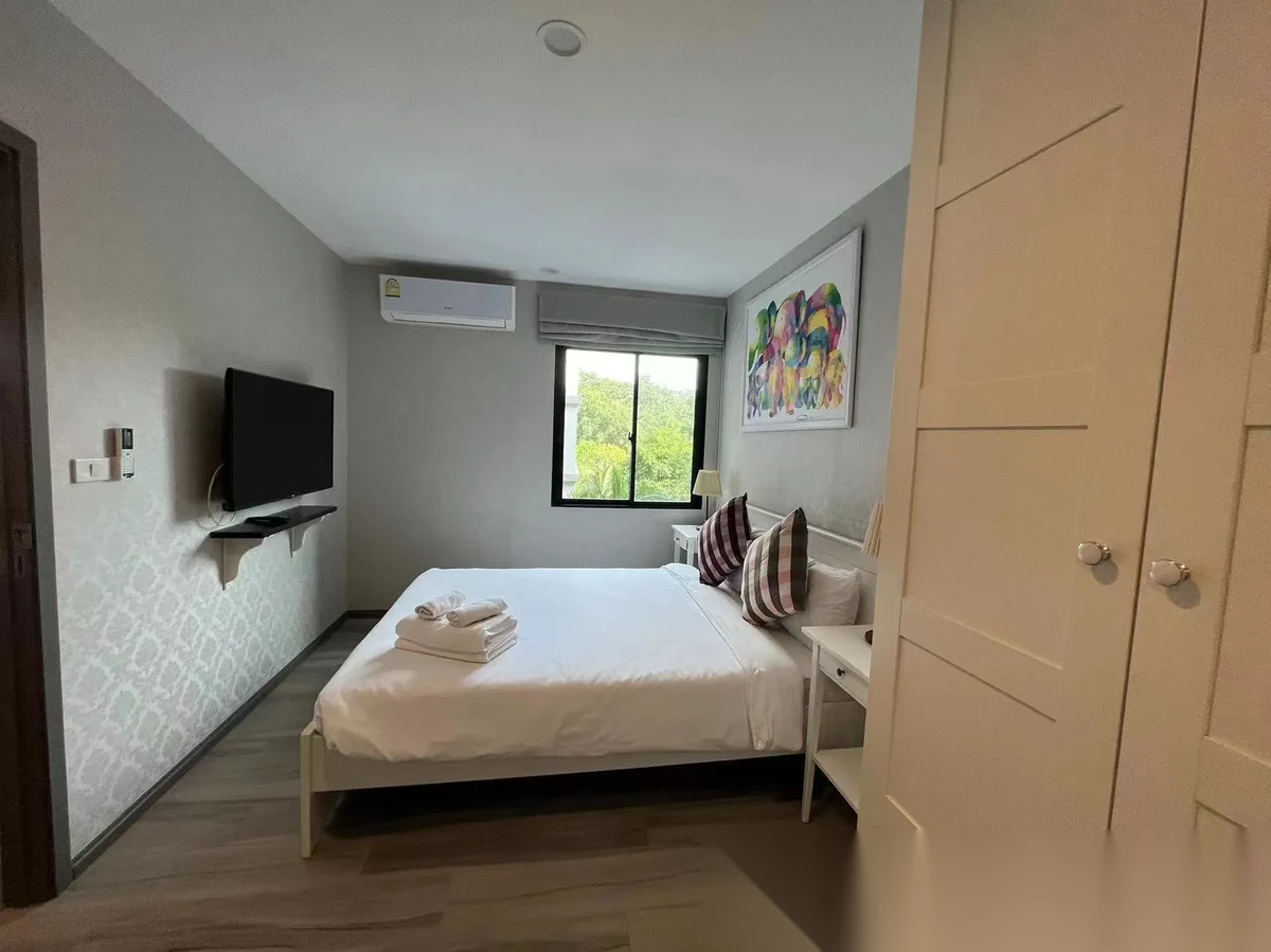 Апартаменты 2BR в ЖК The Title Residencies · Саку · Вид на бассейн — фото 4