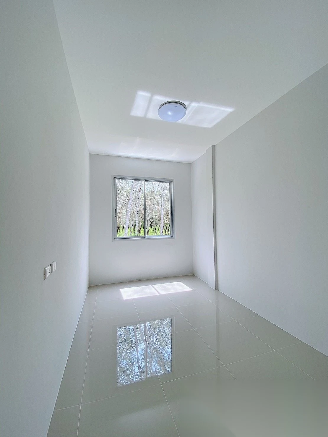 3 Bedroom Townhouse for rent at Garden Place Village complex · Thep Krasattri · Pool Access — photo 3