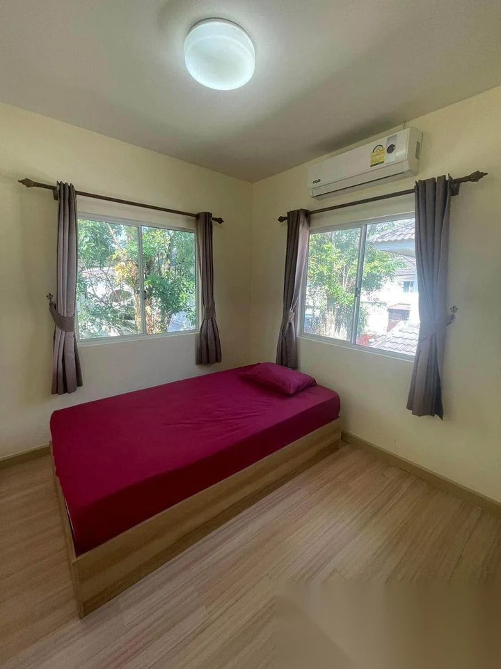 3 Bedroom Townhouse for rent at Pruksa Ville Thalang complex · Thep Krasattri · Garden View — photo 2