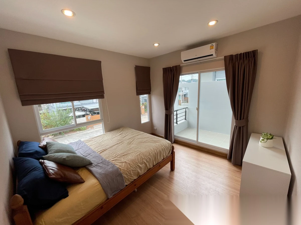 Дом 3BR в комплексе The Plant Thepkrasatti-Thalang · Теп Красаттри · Вид в сад — фото 2