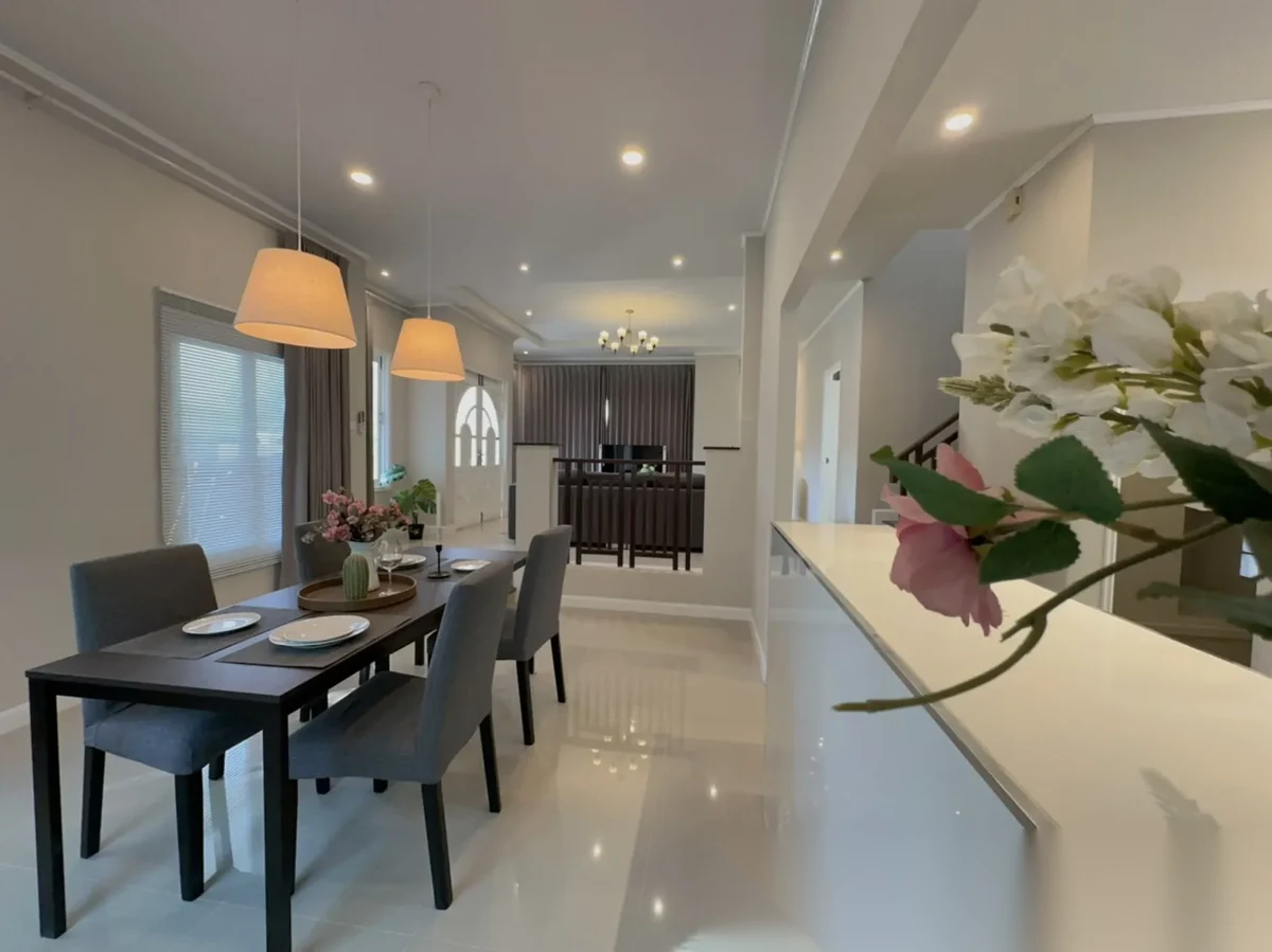 4 Bedroom House for rent at Permsap Villa complex · Si Sunthon · Garden View — photo 6