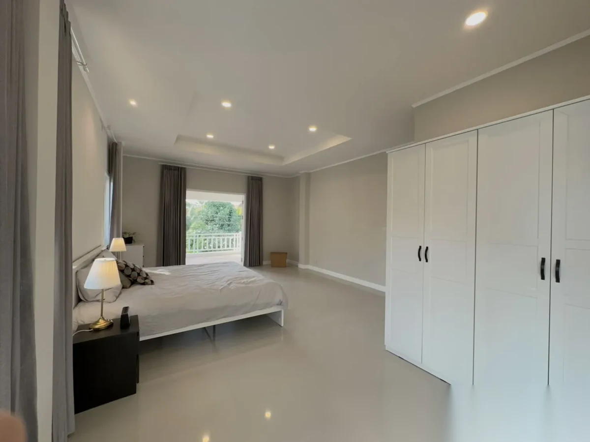 4 Bedroom House for rent at Permsap Villa complex · Si Sunthon · Garden View — photo 8