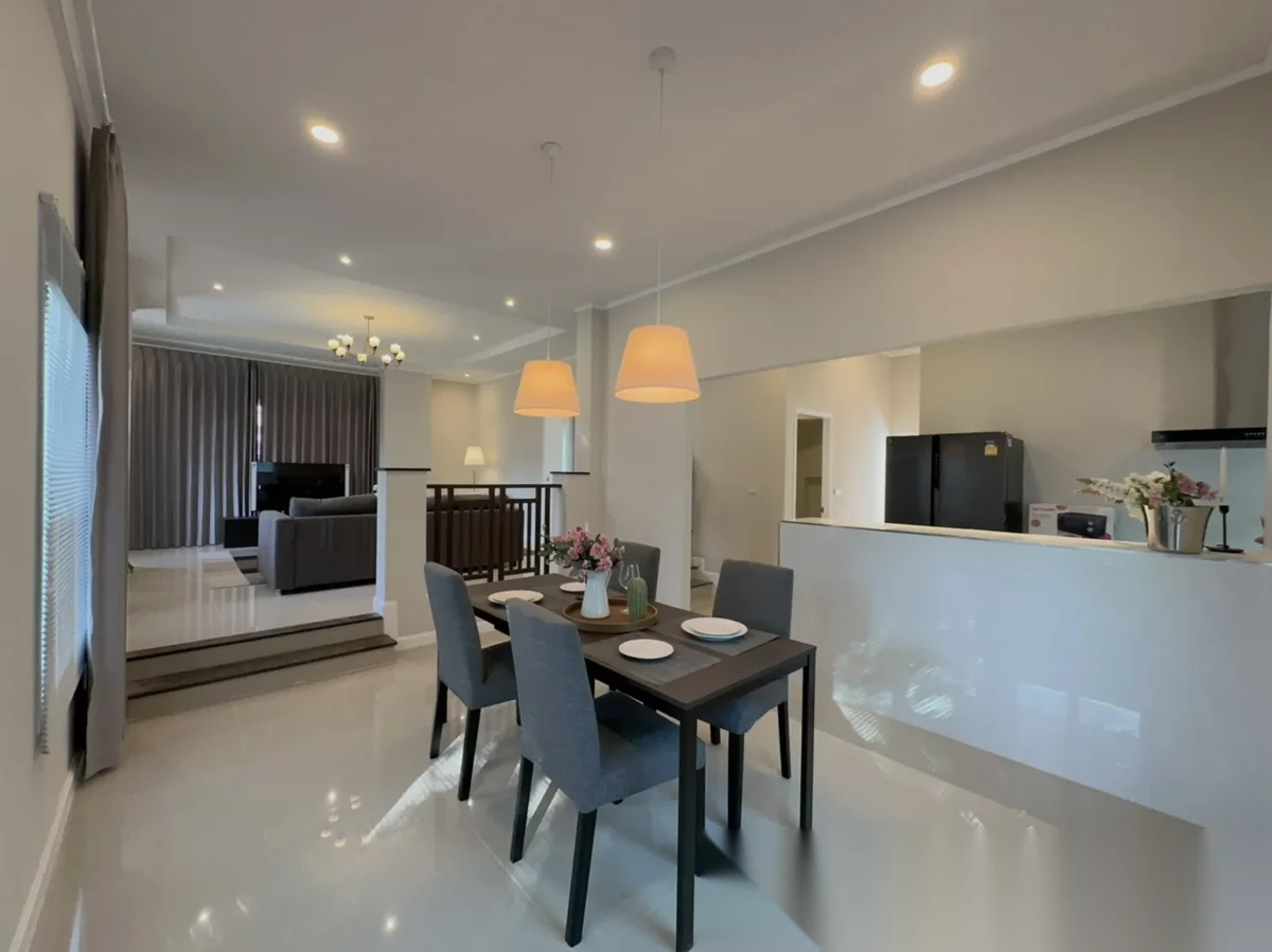 4 Bedroom House for rent at Permsap Villa complex · Si Sunthon · Garden View — photo 10