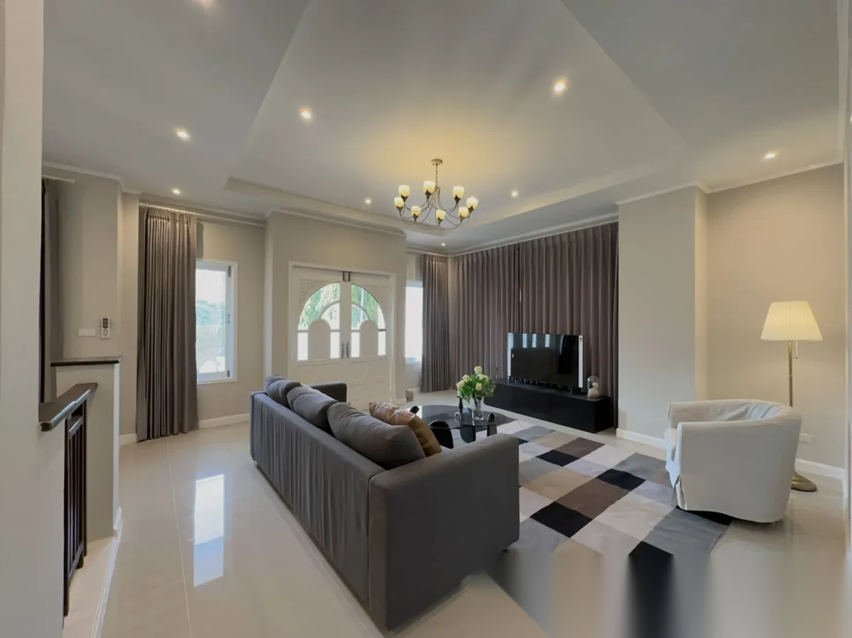 4 Bedroom House for rent at Permsap Villa complex · Si Sunthon · Garden View — photo 11