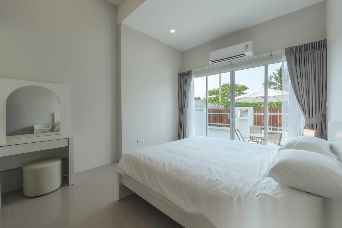 Дом 2BR в комплексе Ananda Lake View · Теп Красаттри · Вид в сад — фото 7