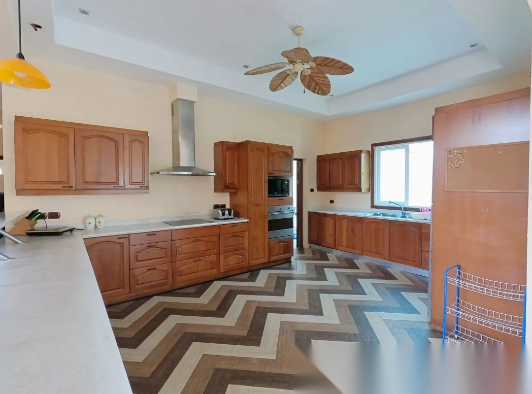 6 Bedroom Villa for sale · Pool View — photo 2