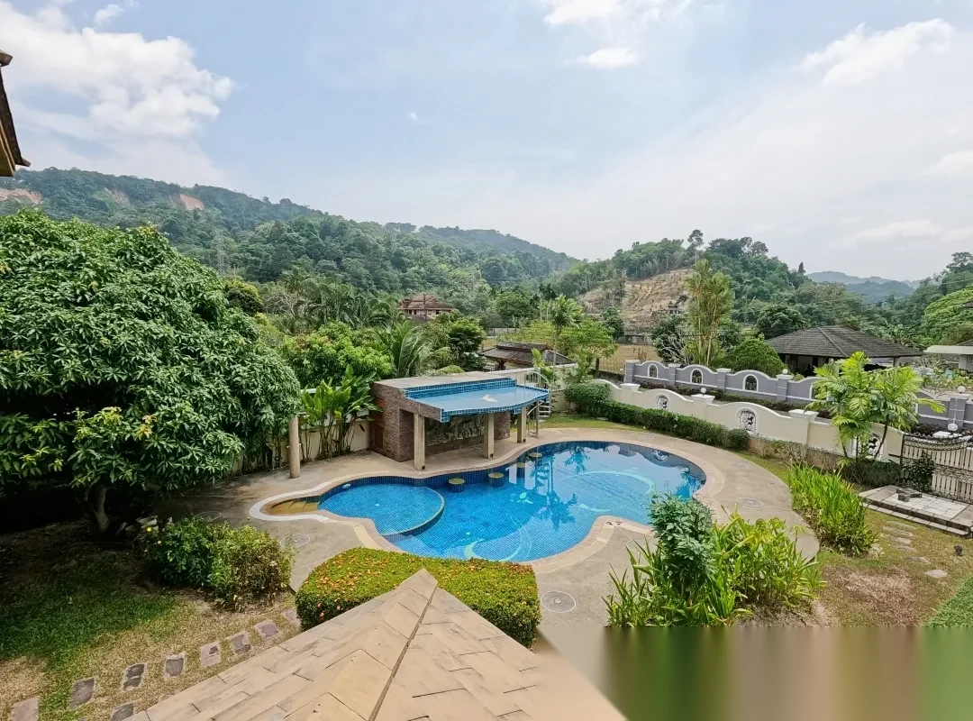 6 Bedroom Villa for sale · Pool View — photo 6