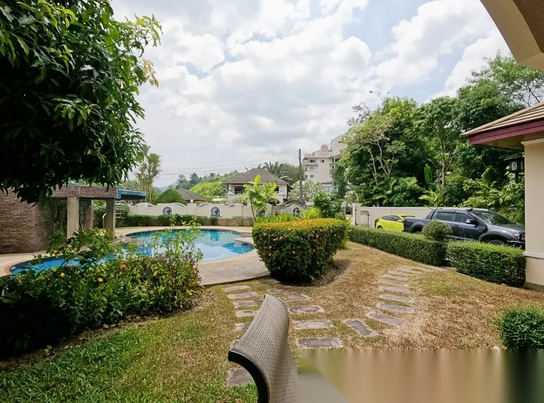 6 Bedroom Villa for sale · Pool View — photo 15