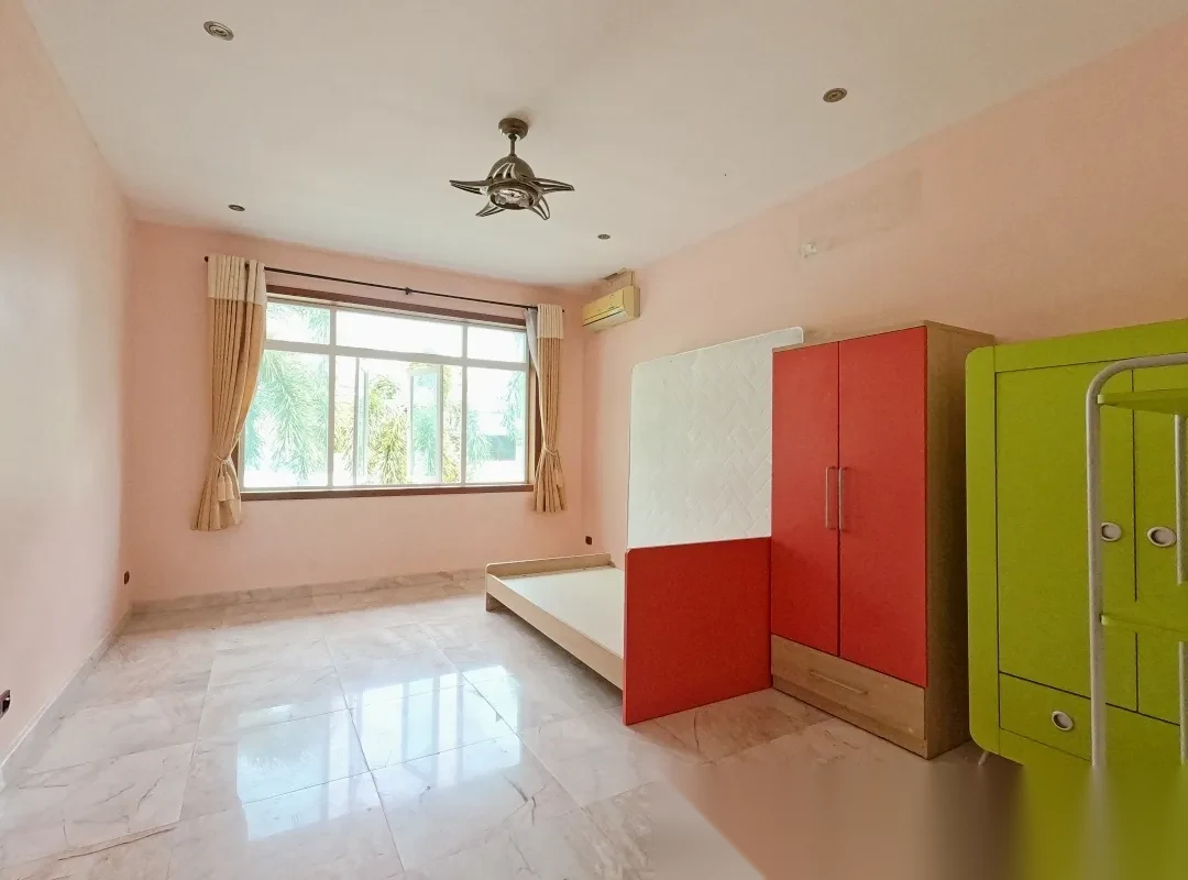 6 Bedroom Villa for sale · Pool View — photo 17