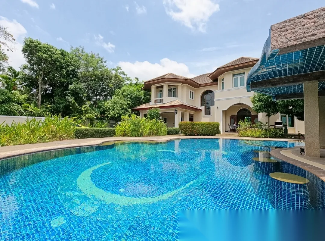 6 Bedroom Villa for sale · Pool View — photo 21