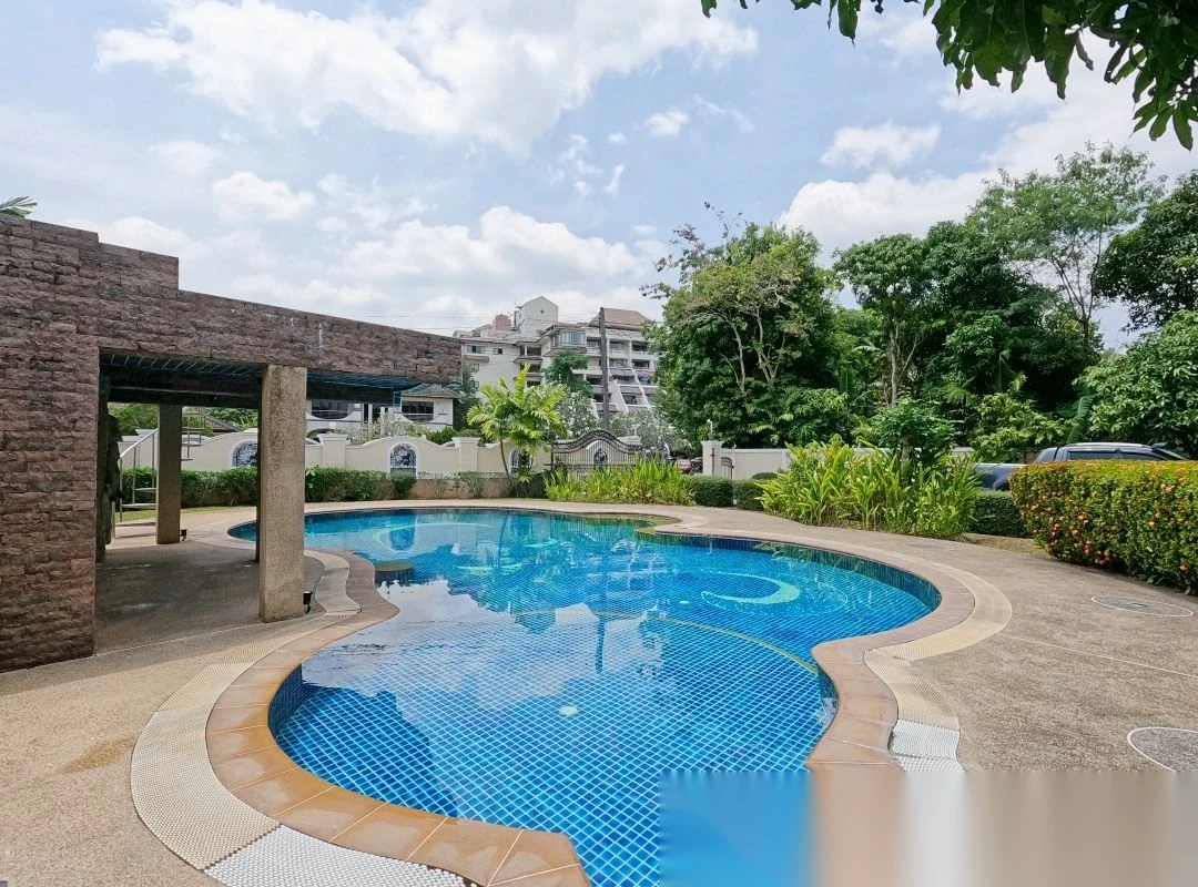 6 Bedroom Villa for sale · Pool View — photo 23