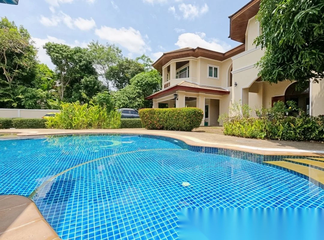6 Bedroom Villa for sale · Pool View — photo 24