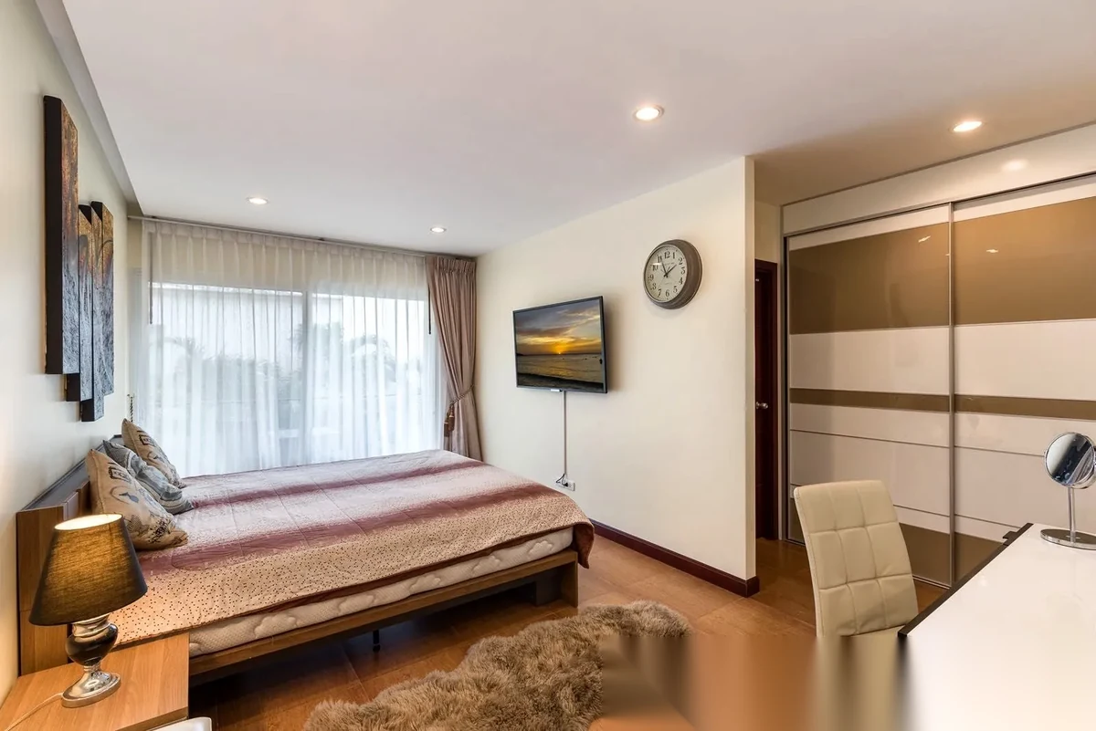 3 Bedroom Townhouse for rent at AP Grand Residence complex · Kamala · Pool View — photo 2