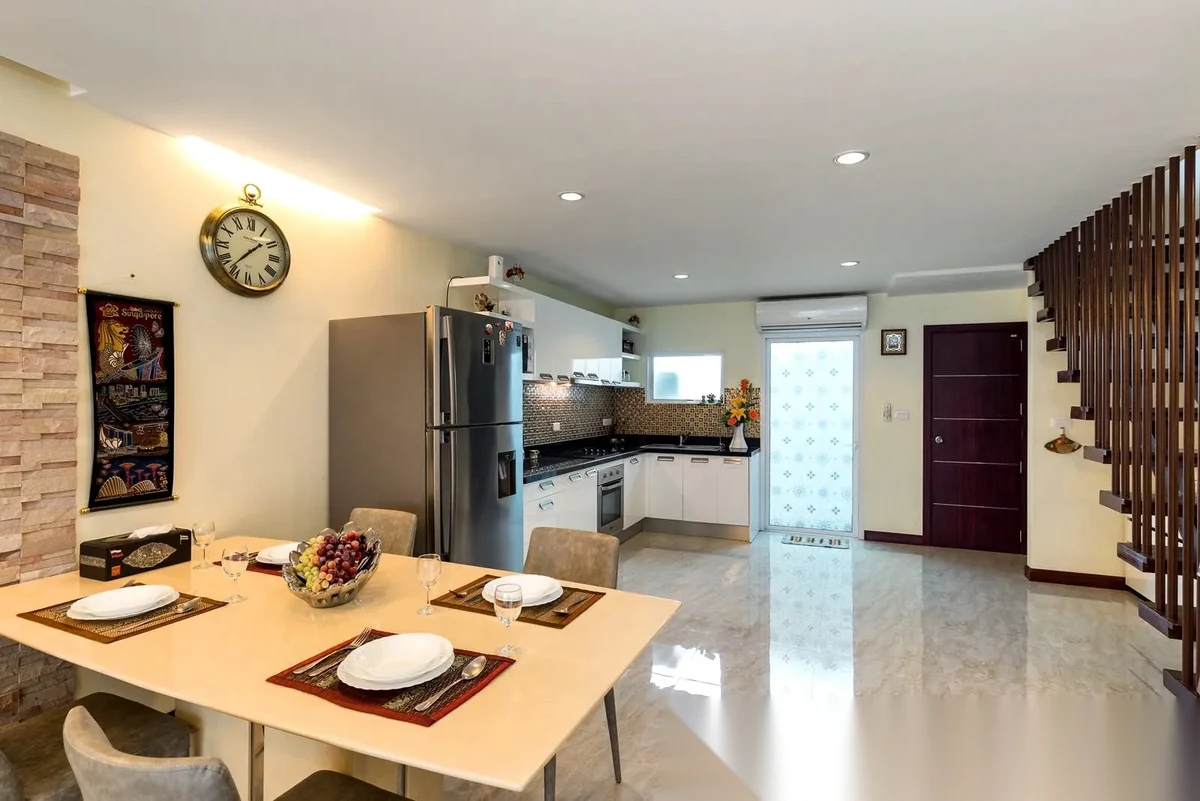 3 Bedroom Townhouse for rent at AP Grand Residence complex · Kamala · Pool View — photo 4