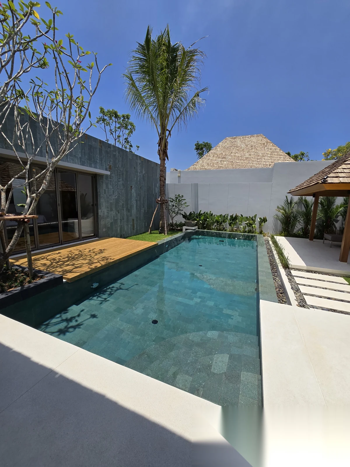 2 Bedroom Villa for rent at Anchan Flora complex · Thep Krasattri · Pool View — photo 6