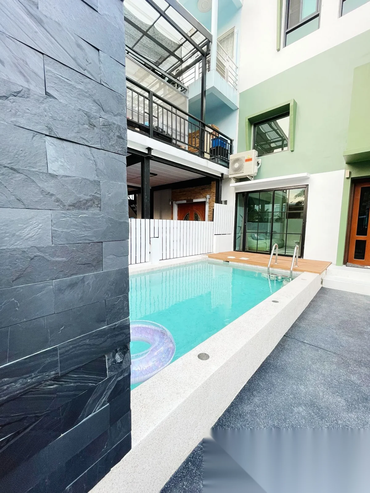 3 Bedroom Townhouse for rent at Chalong Parkview complex · Chalong · Pool View — photo 2