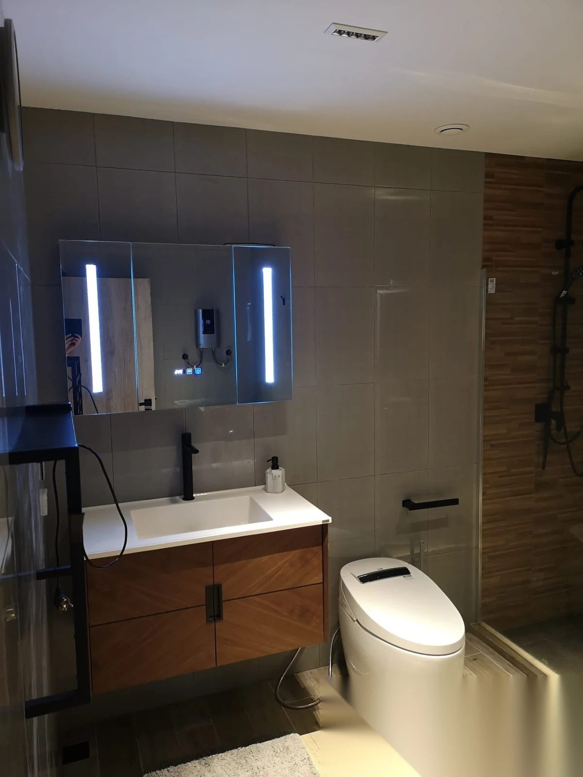Апартаменты 2BR в ЖК The Trees Residence · Камала · Вид на бассейн — фото 10