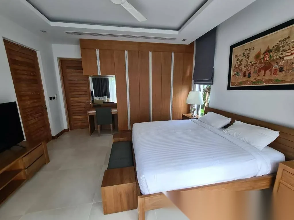4 Bedroom Villa for rent at Anchan Grand Residence complex · Si Sunthon · Pool View — photo 6