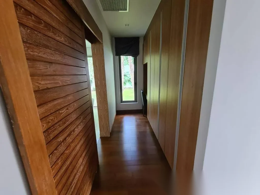 4 Bedroom Villa for rent at Anchan Grand Residence complex · Si Sunthon · Pool View — photo 7