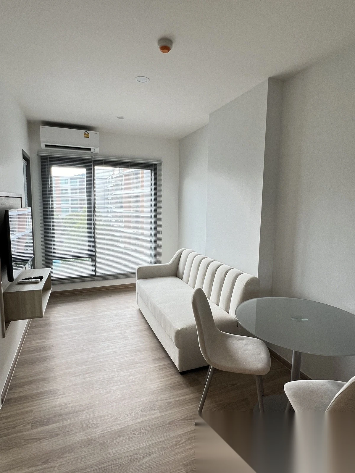 Апартаменты 1BR в ЖК Phyll Phuket by Central Pattana · Вичит · Вид на бассейн — фото 2