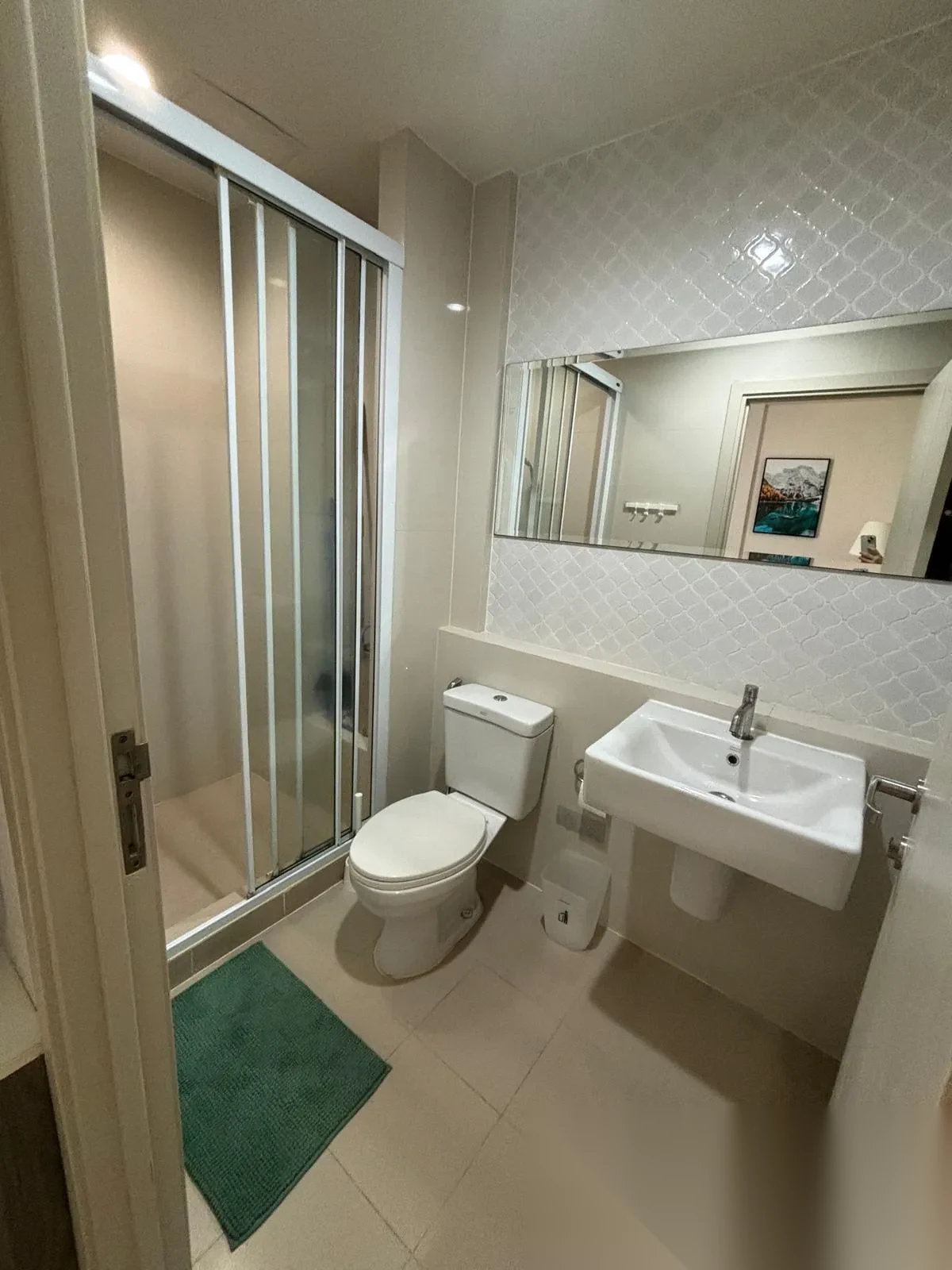 Апартаменты 1BR в ЖК The Base Downtown · Вичит · Вид на бассейн — фото 5
