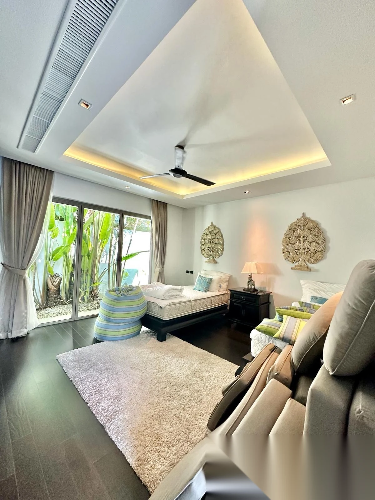 Вилла 4BR в комплексе Anchan Lagoon · Теп Красаттри · Вид на бассейн — фото 7