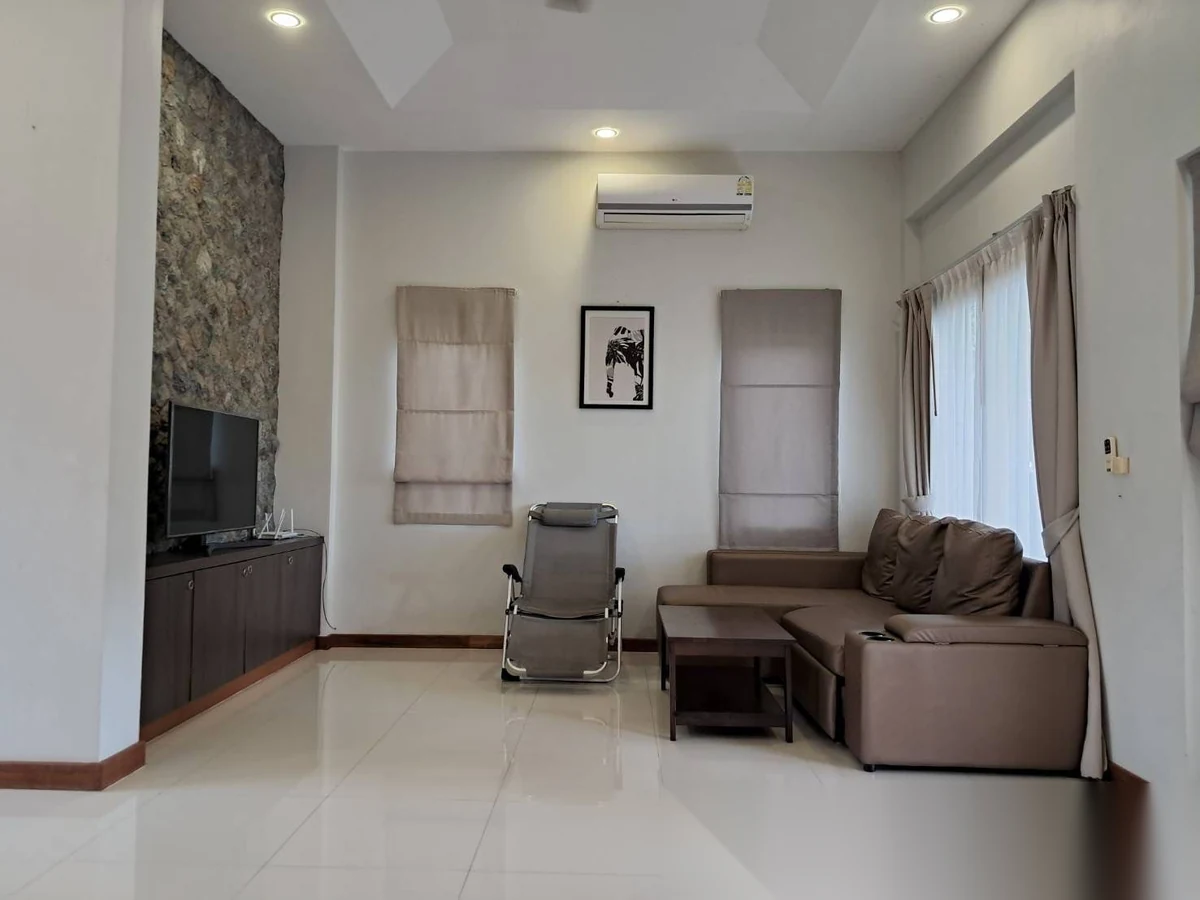 4 Bedroom Villa for rent at Ananda Lake View complex · Thep Krasattri · Pool View — photo 3