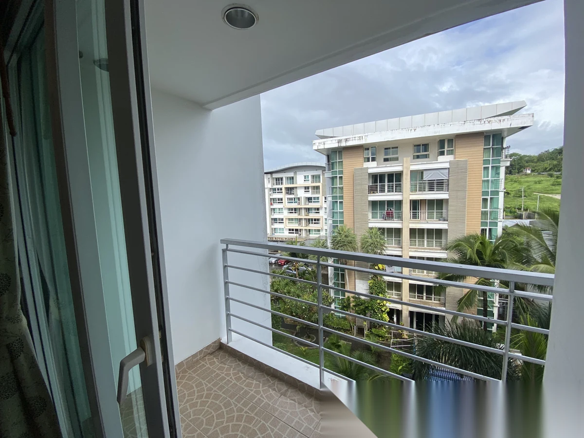Апартаменты 1BR в ЖК Royal Place · Кату · Вид на бассейн — фото 6