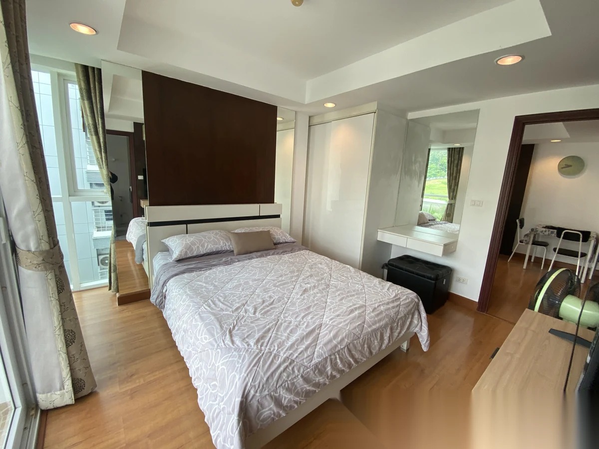 Апартаменты 1BR в ЖК Royal Place · Кату · Вид на бассейн — фото 9