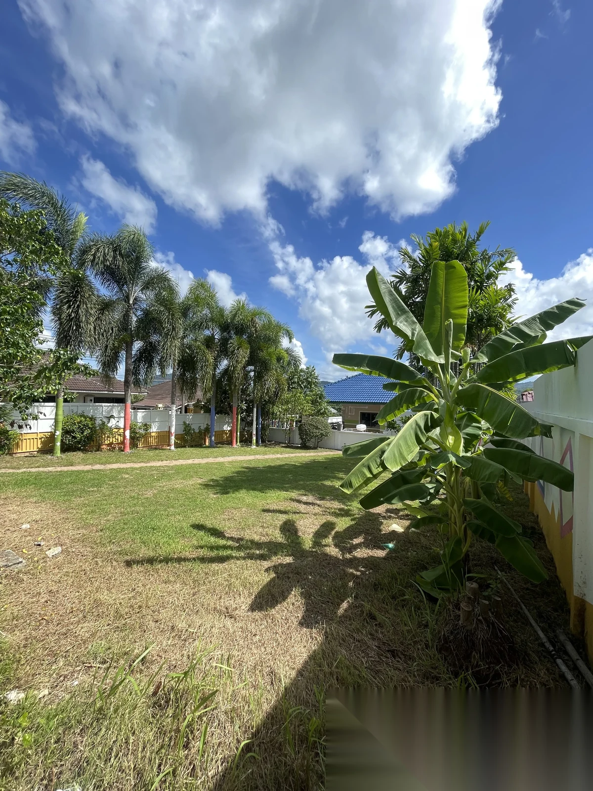 4 Bedroom Villa for rent at Baan Suan Neramit 5 complex · Si Sunthon · Garden View — photo 2