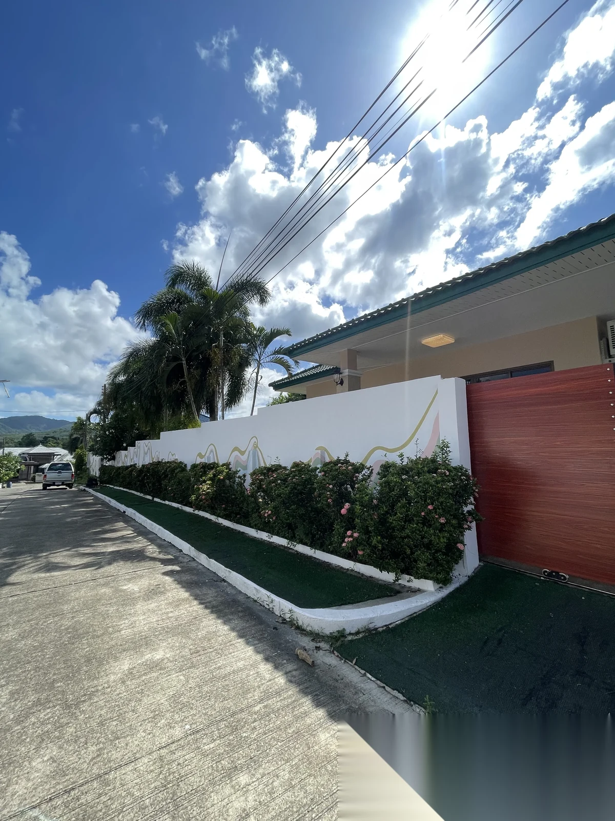 4 Bedroom Villa for rent at Baan Suan Neramit 5 complex · Si Sunthon · Garden View — photo 3