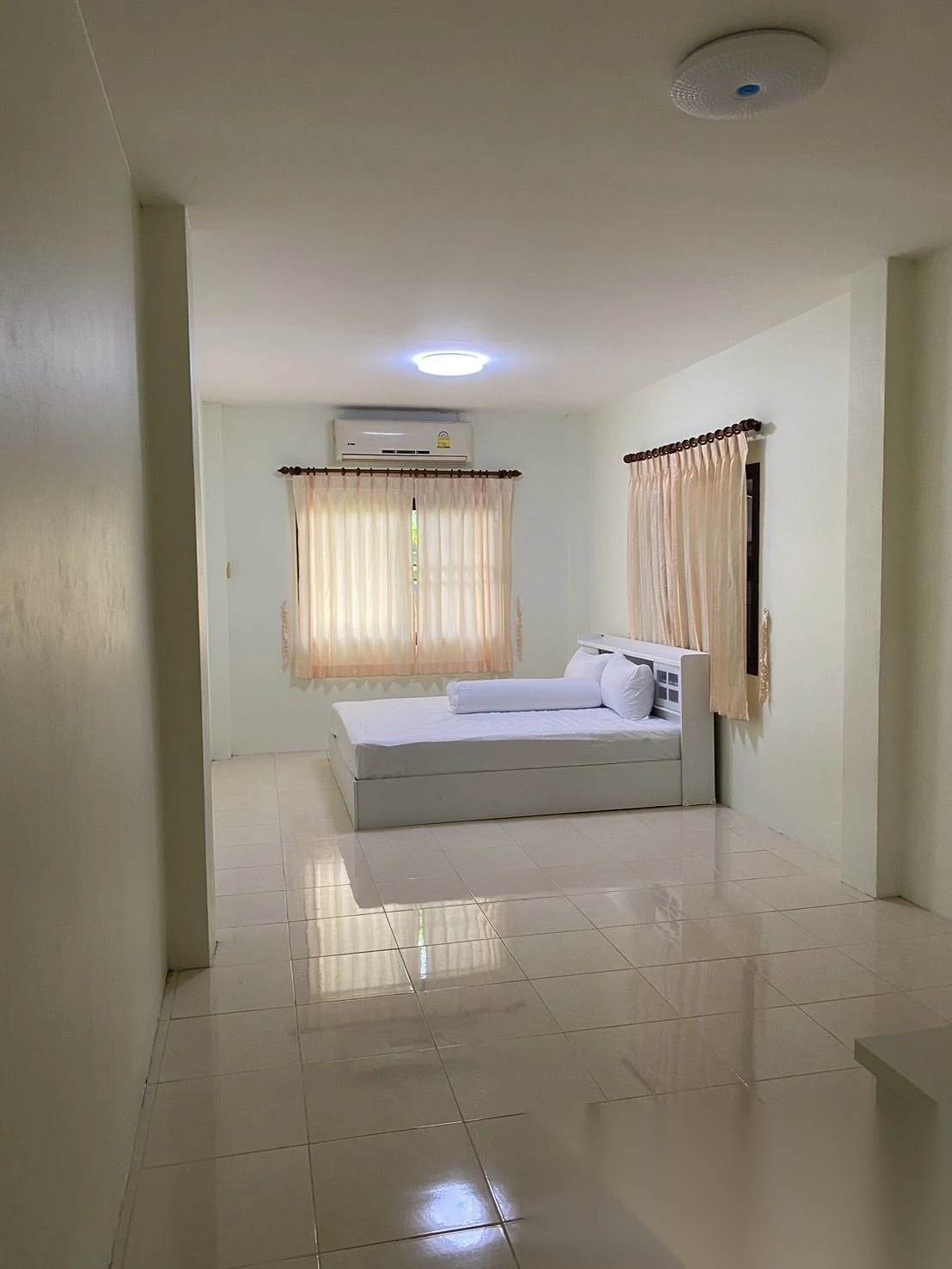 4 Bedroom Villa for rent at Baan Suan Neramit 5 complex · Si Sunthon · Garden View — photo 9