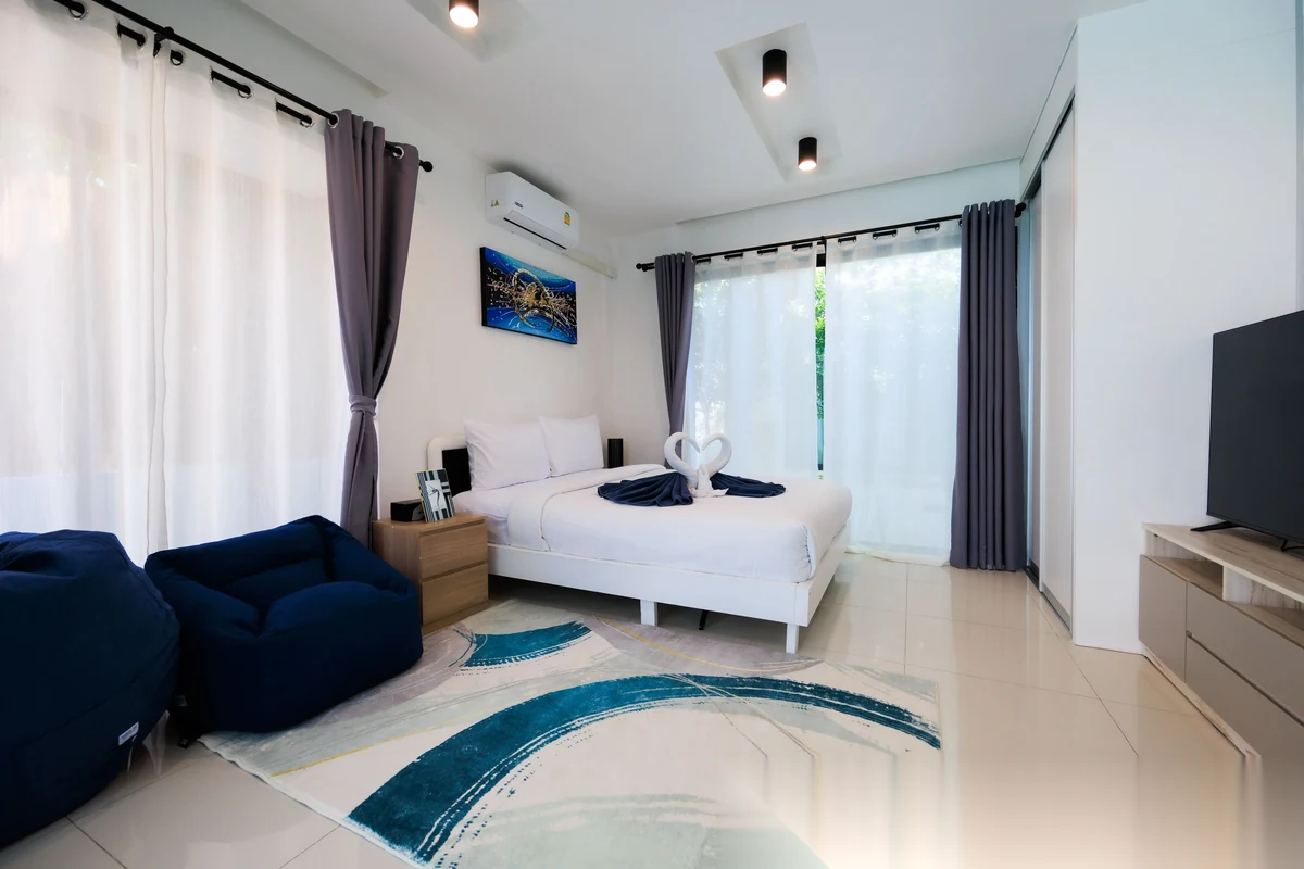 Вилла 4BR в комплексе The Regent Pool Villa · Камала · Вид на бассейн — фото 15