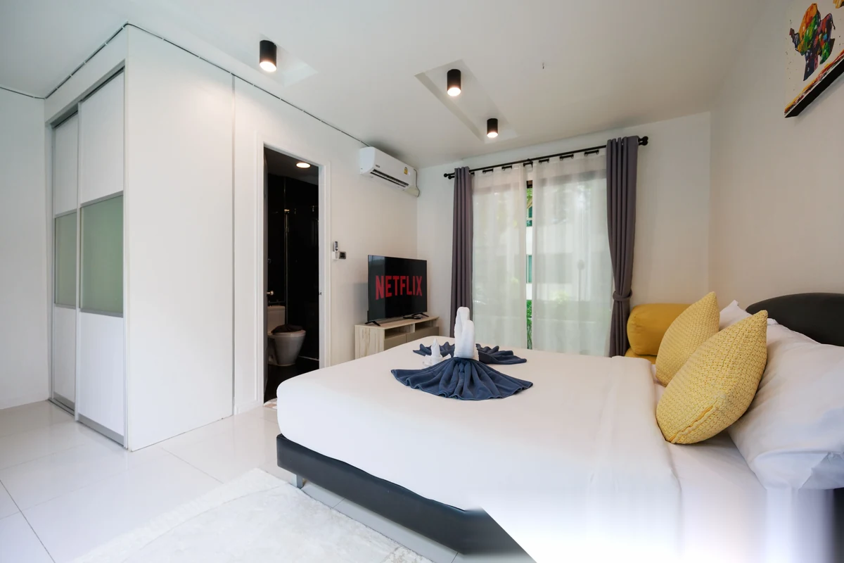 Вилла 4BR в комплексе The Regent Pool Villa · Камала · Вид на бассейн — фото 23