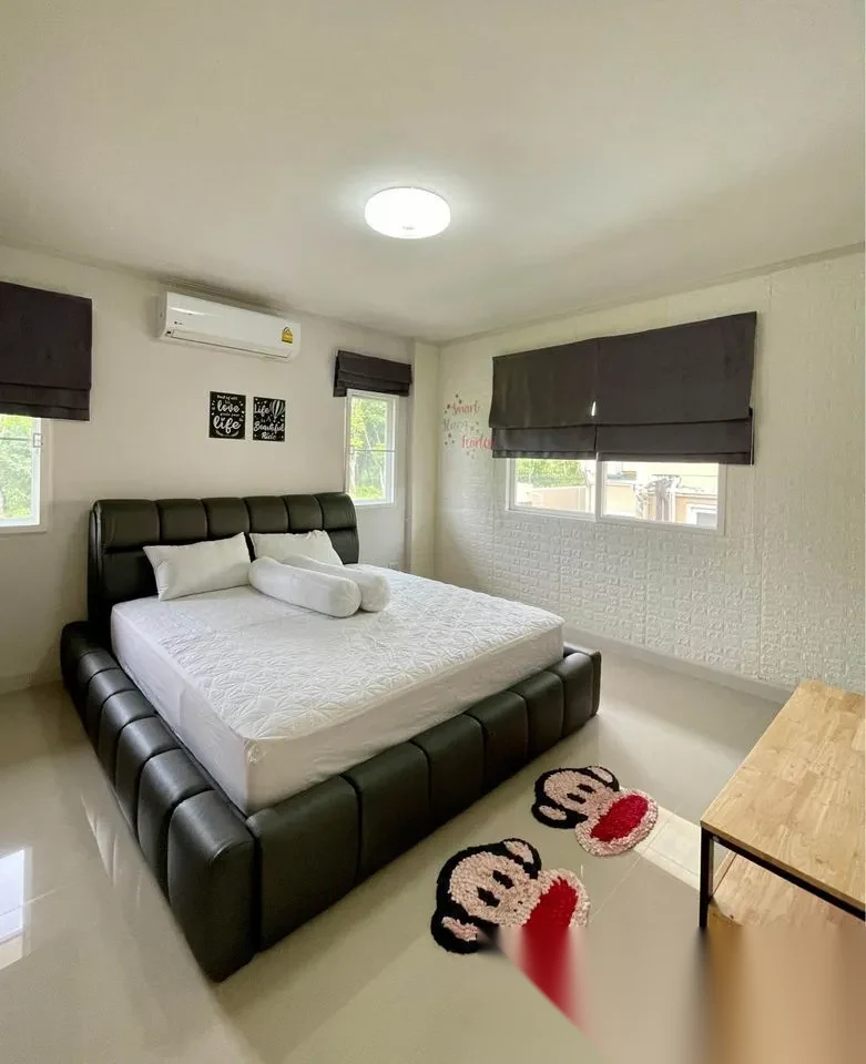 Дом 3BR в комплексе Supalai Essence Phuket · Си Сунтон · Вид в сад — фото 10