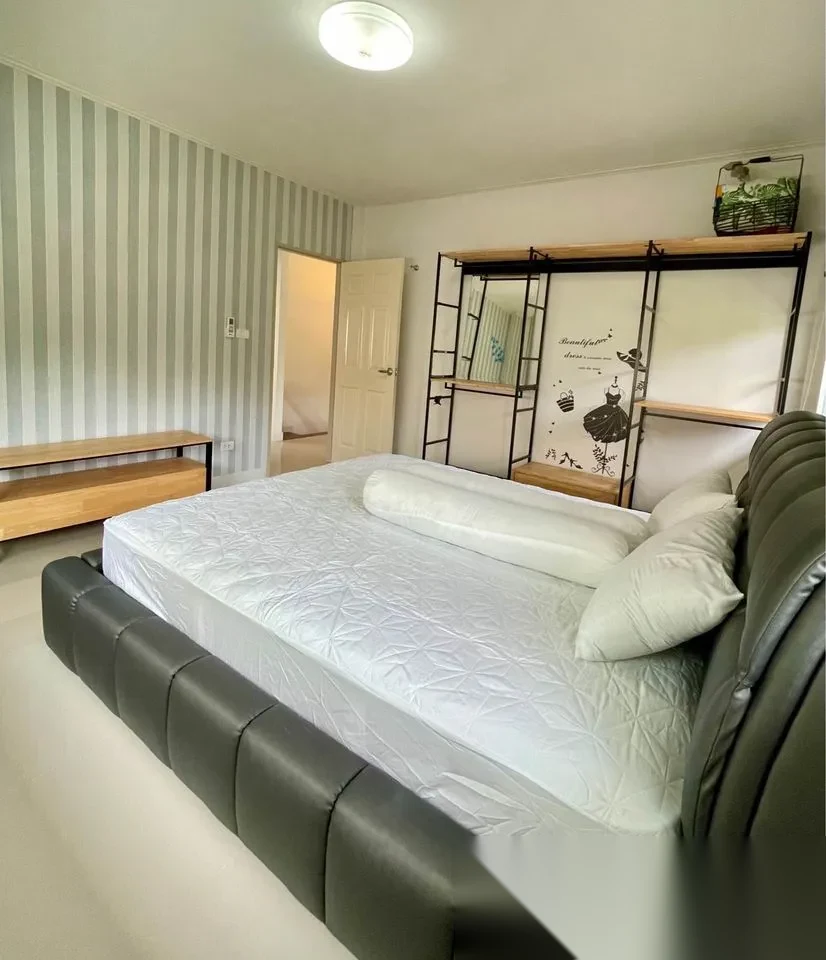 Дом 3BR в комплексе Supalai Essence Phuket · Си Сунтон · Вид в сад — фото 11