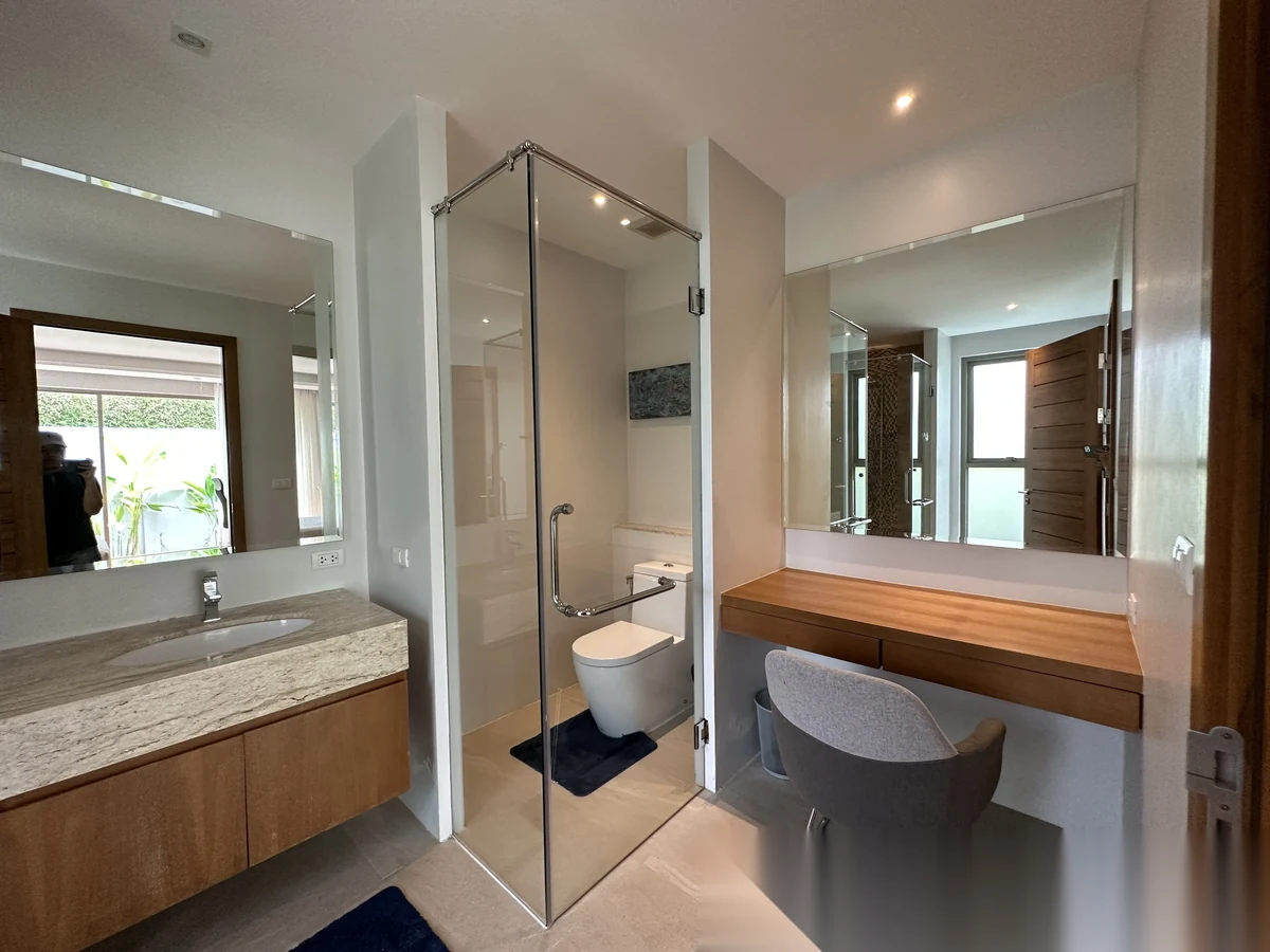 Вилла 4BR в комплексе Botanica The Residence (Phase 4) · Теп Красаттри · Вид на бассейн — фото 5